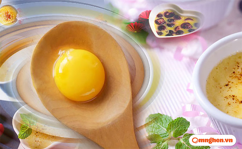 Lòng đỏ trứng gà chứa axit folic tự nhiên